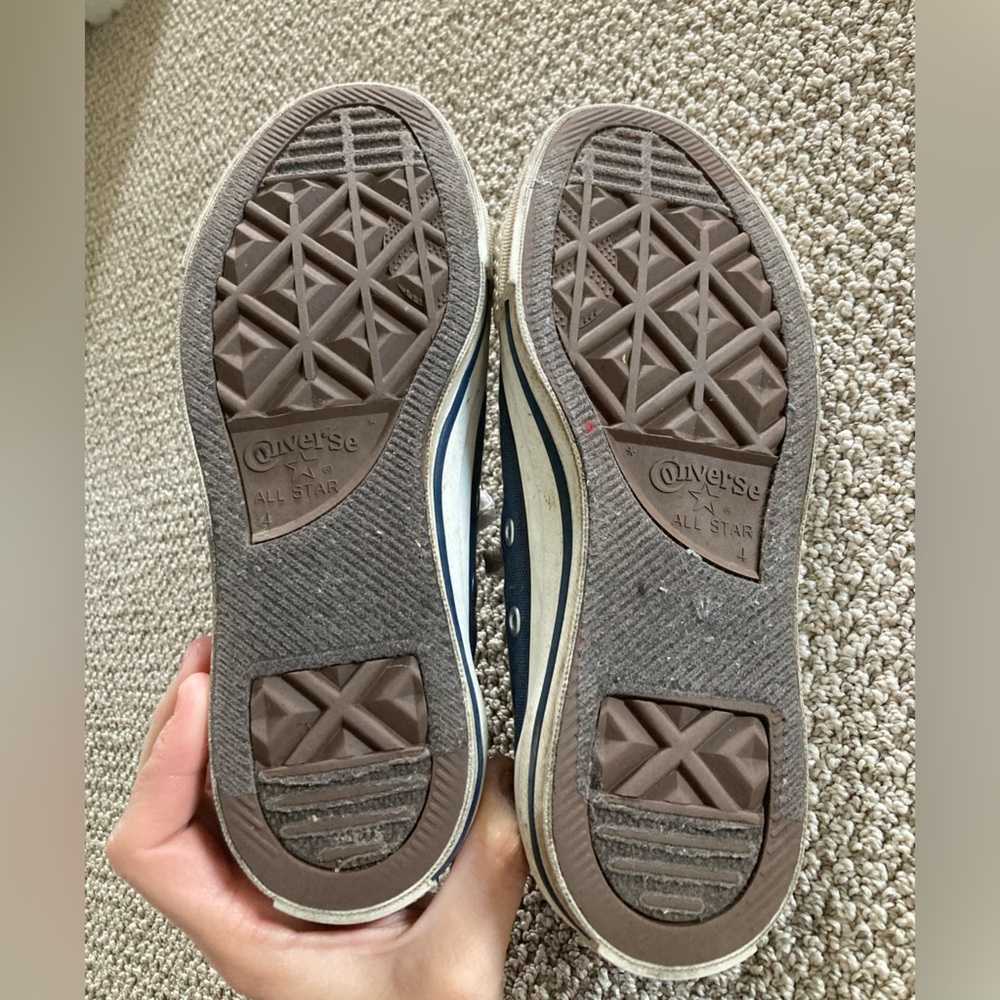 Converse - Picture 2 of 5